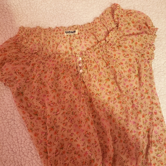 Floral Patterned Short Sleeve Blouse - Picture 2 of 2